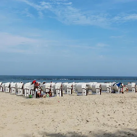 Apartament First 2-3 *