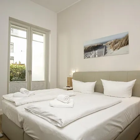 First 2-3 * Sellin (Rugen)